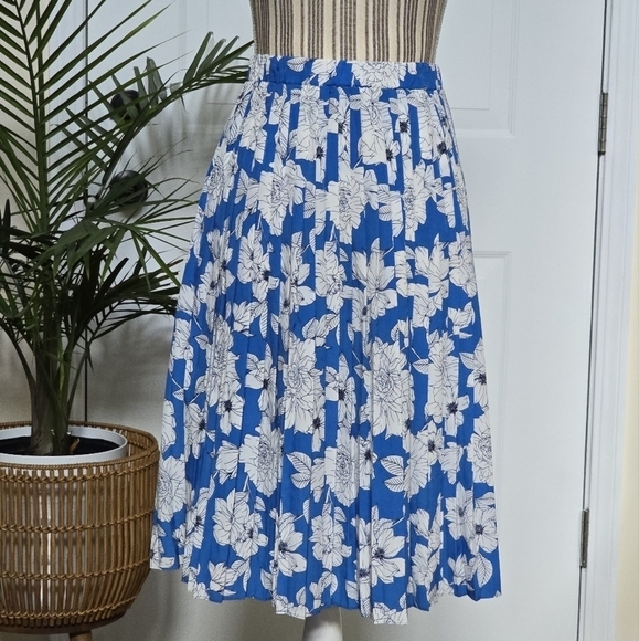 Banana Republic Women’s Print Pleated A-Line Midi Skirt Size Petite S - Picture 5 of 6